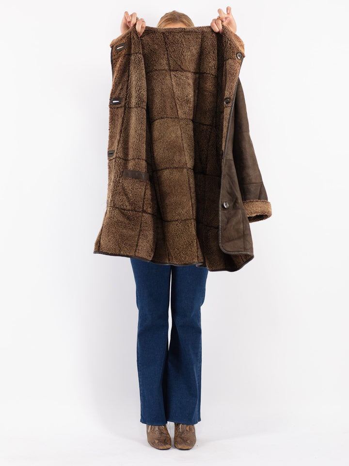 Vintage 90's Women Sheepskin Coat in Brown
