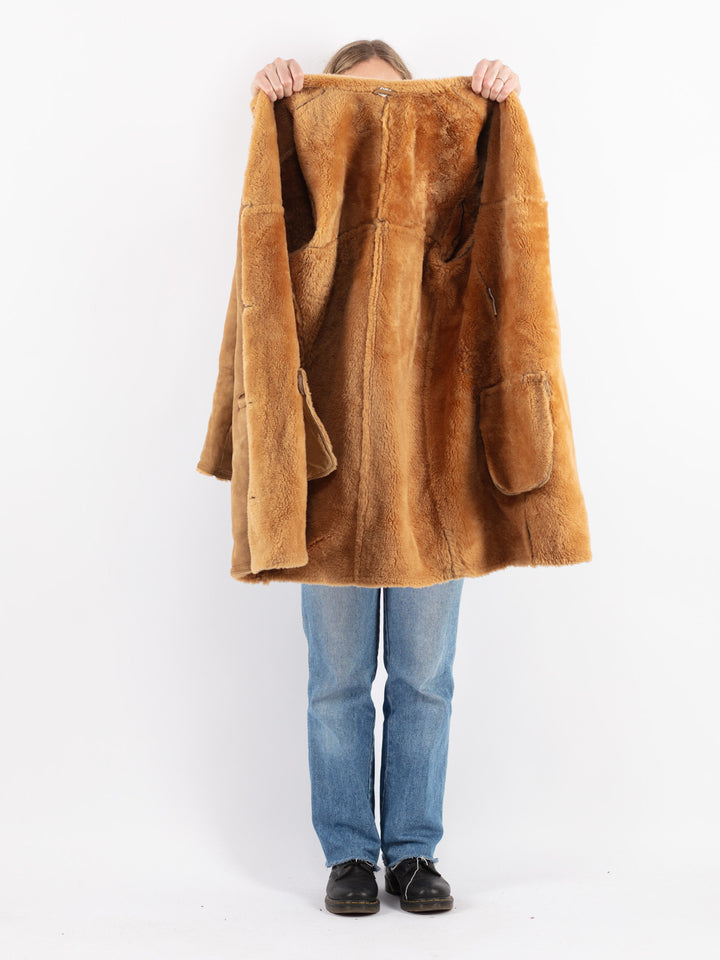 Vintage 90's Women Sheepskin Coat in Beige