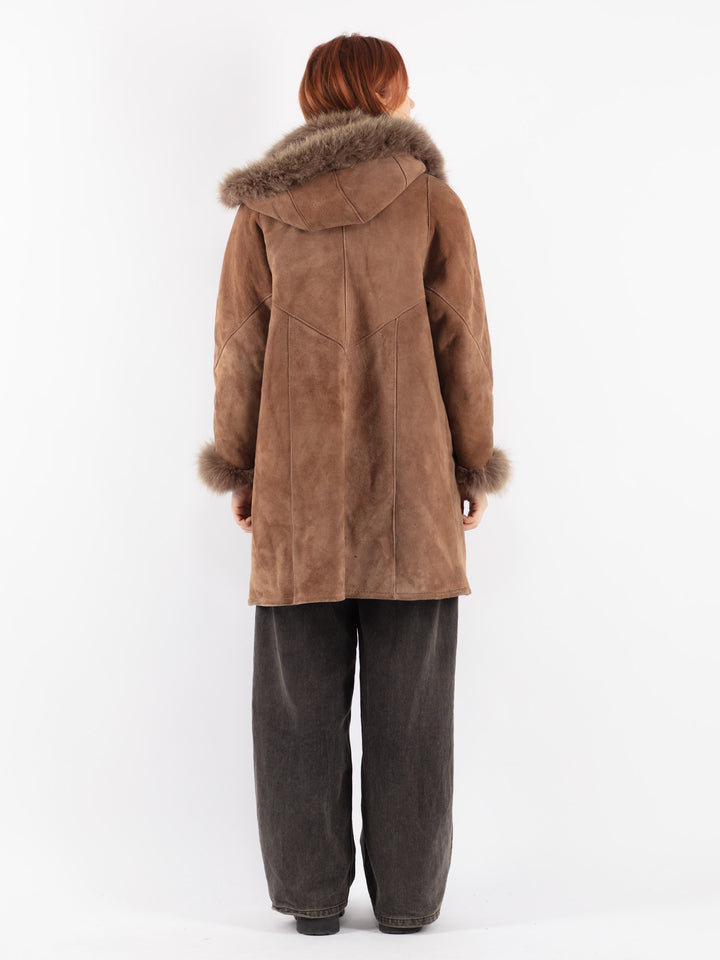 Vintage 90's Women Sheepskin Coat in Beige