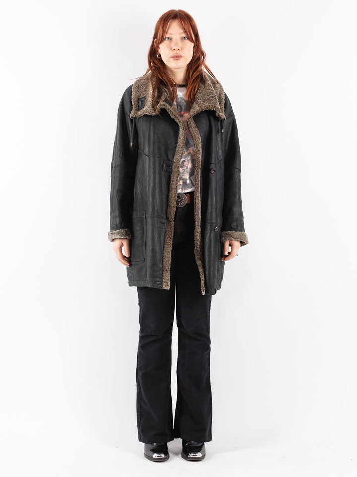 Vintage 90's Women Sheepskin Coat in Black