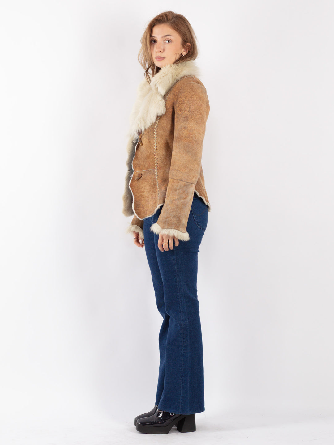 Vintage 90's Women Sheepskin Jacket in Beige