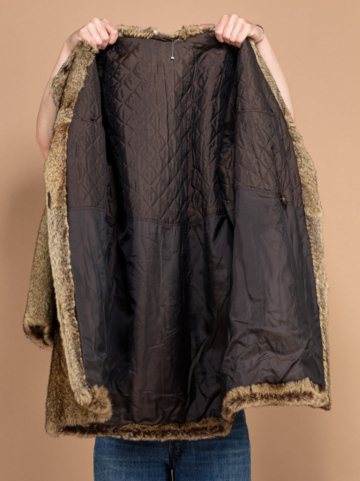 Vintage 80's Women Oversized Fur Coat in Beige - NorthernGrip
