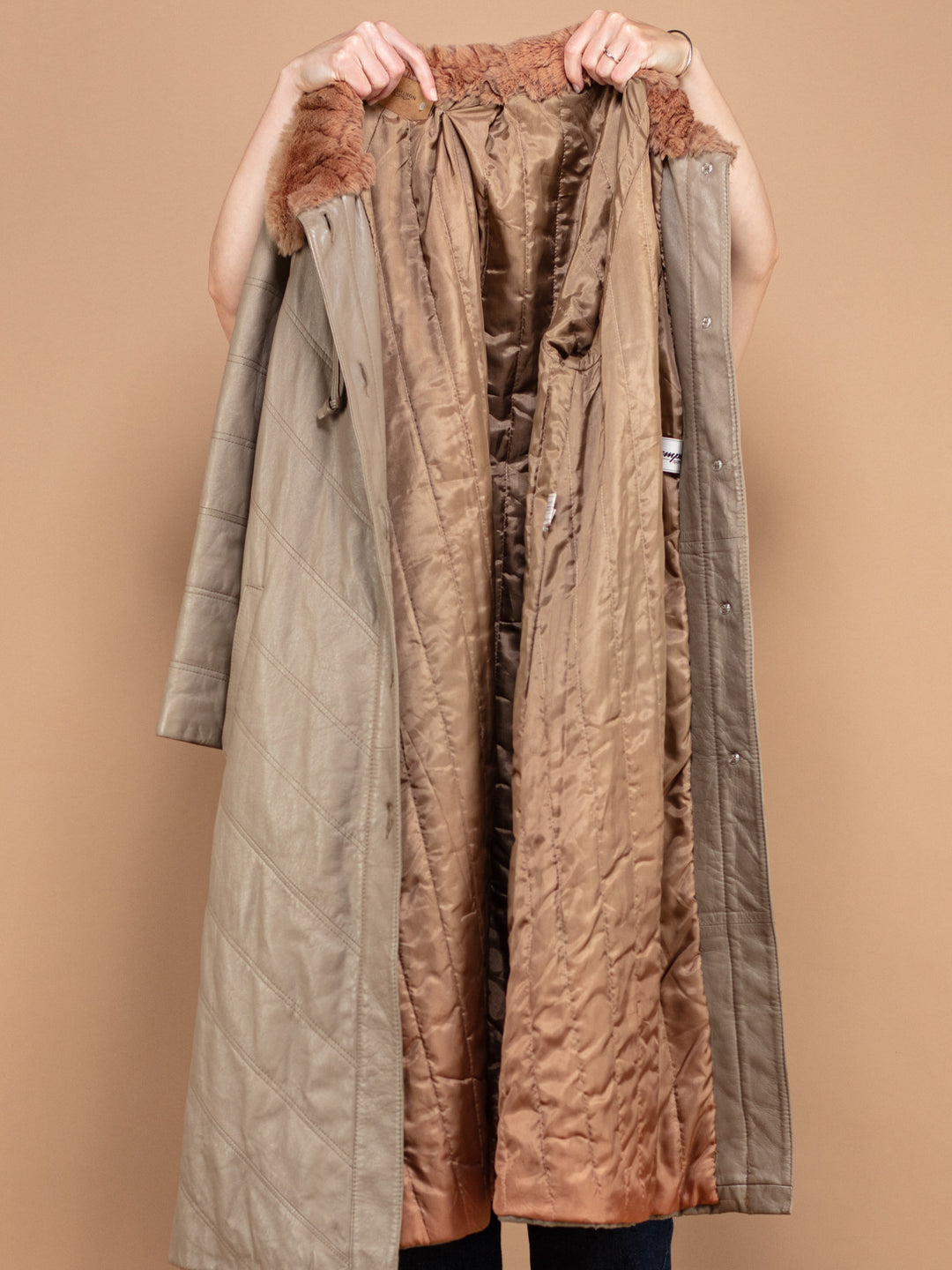 Vintage 70's Women Leather Coat in Beige - NorthernGrip