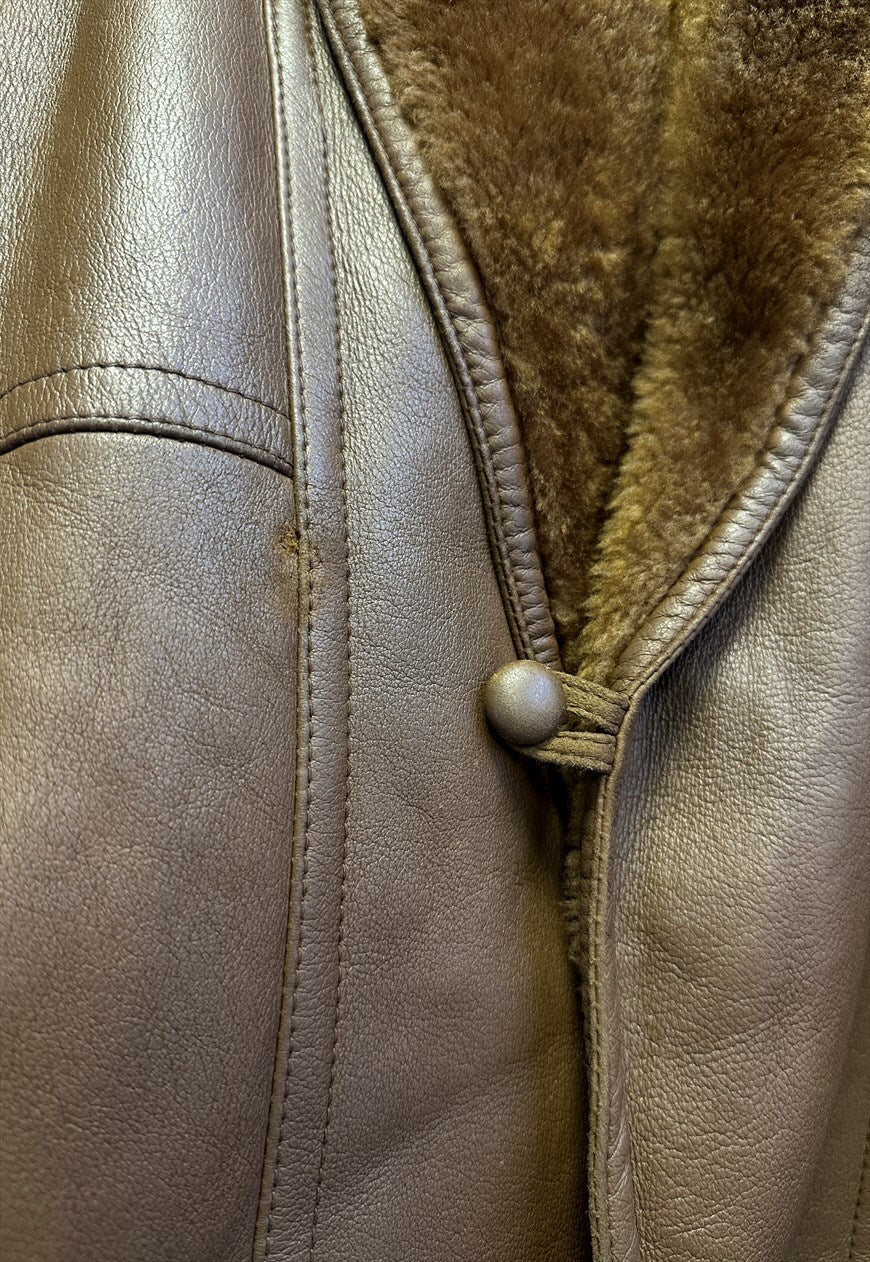 Vintage 70's Men Sheepskin Coat in Brown - NorthernGrip