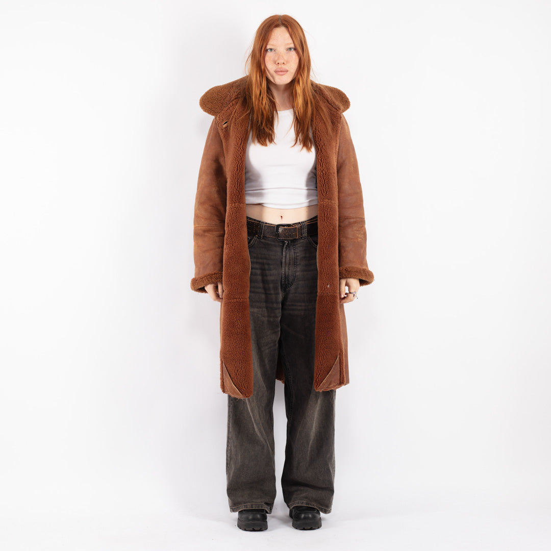 Vintage 90's Women Sheepskin Coat in Brown