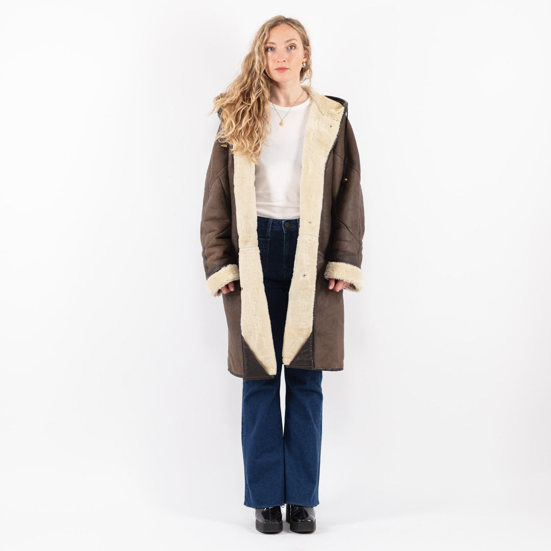 Vintage 90's Women Sheepskin Coat in Brown