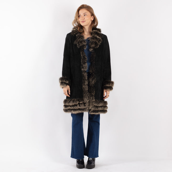 Vintage 90's Women Suede Coat in Black