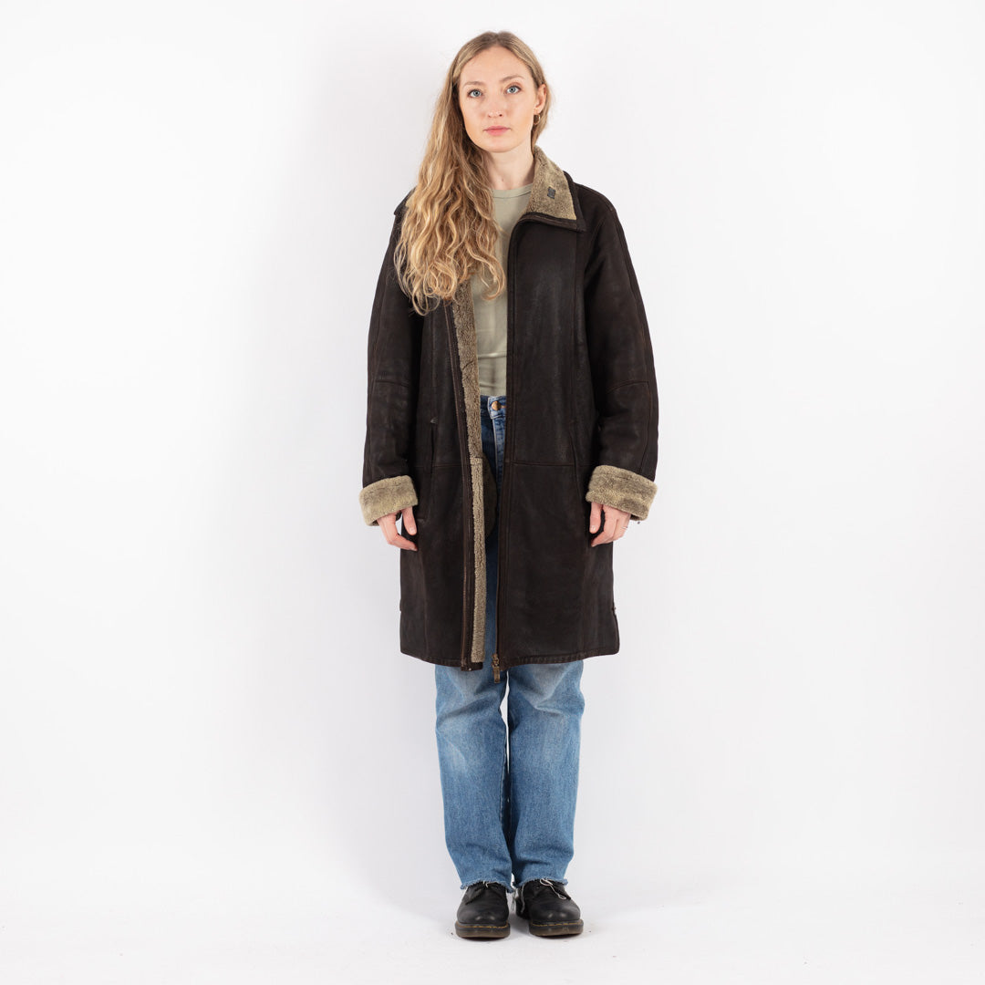 Vintage 90's Women Sheepskin Coat in Brown