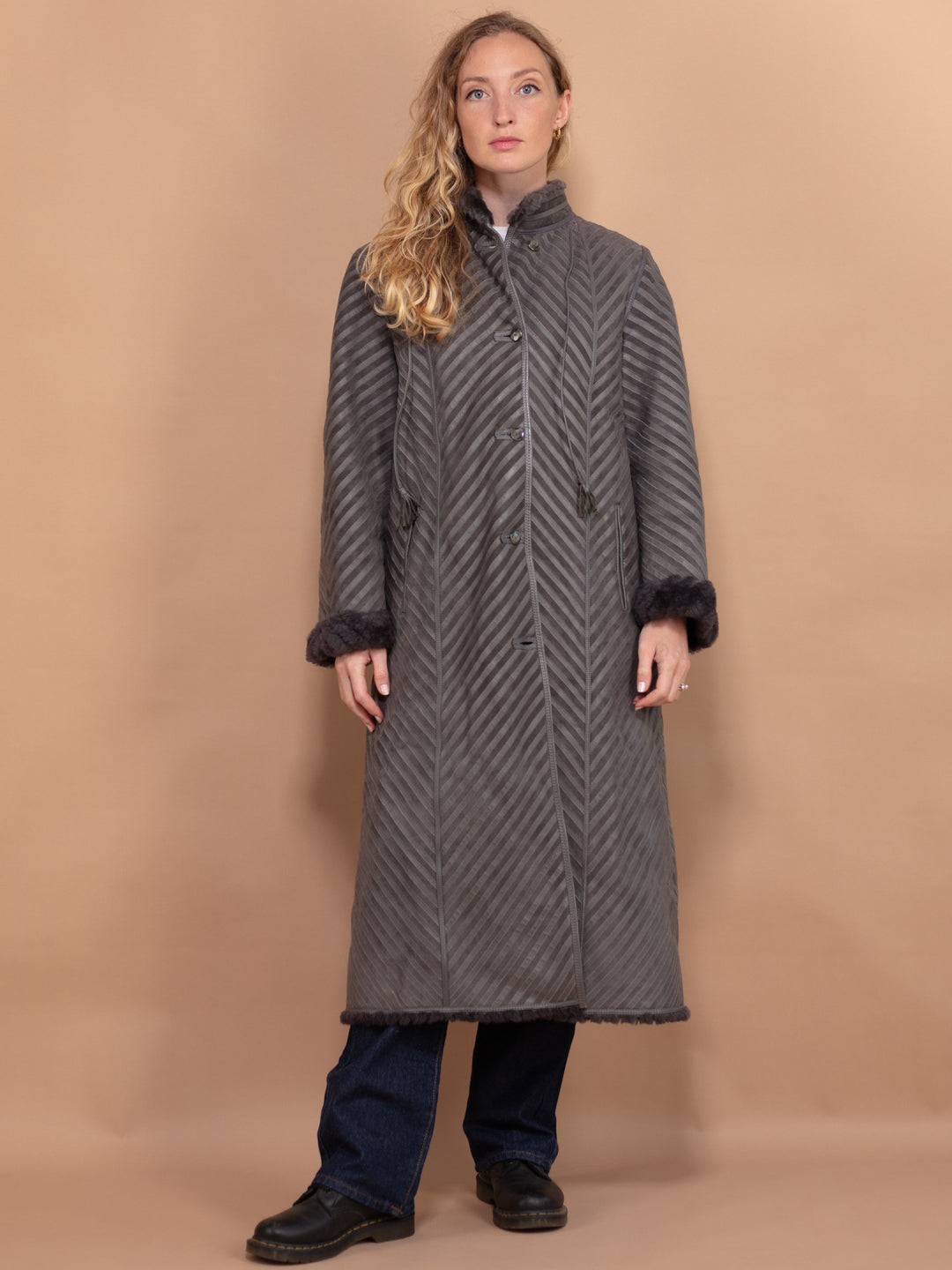 Vintage 80's Women Shearling Sheepskin Coat in Gray - NorthernGrip