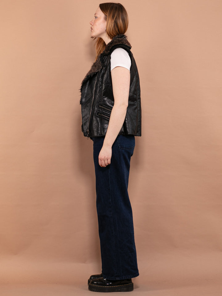 Vintage 00's Women Faux Leather Sherpa Vest in Black - NorthernGrip