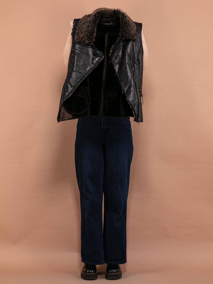 Vintage 00's Women Faux Leather Sherpa Vest in Black - NorthernGrip
