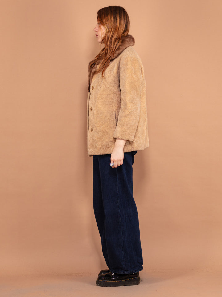 Vintage 60's Women Sheep Fur Coat in Beige - NorthernGrip
