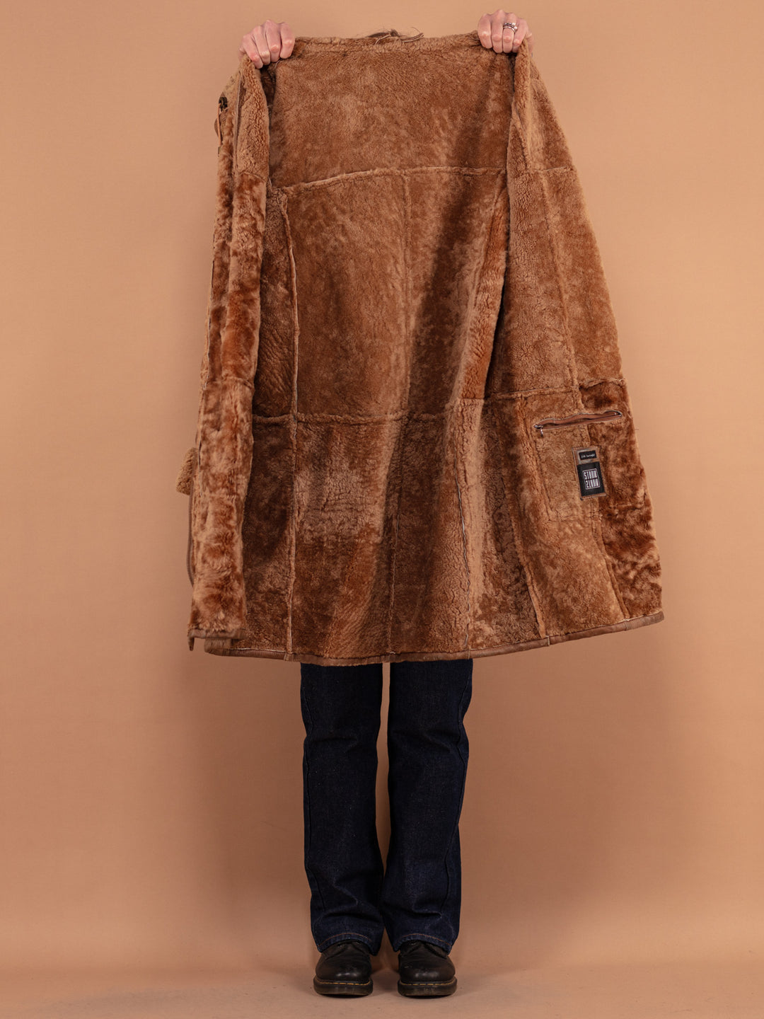 Vintage 90's Women Oversized Shearling Coat in Brown - NorthernGrip