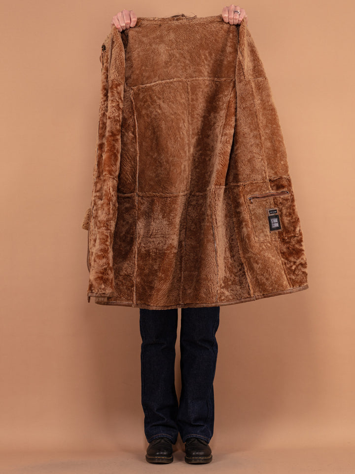 Vintage 90's Women Oversized Shearling Coat in Brown - NorthernGrip