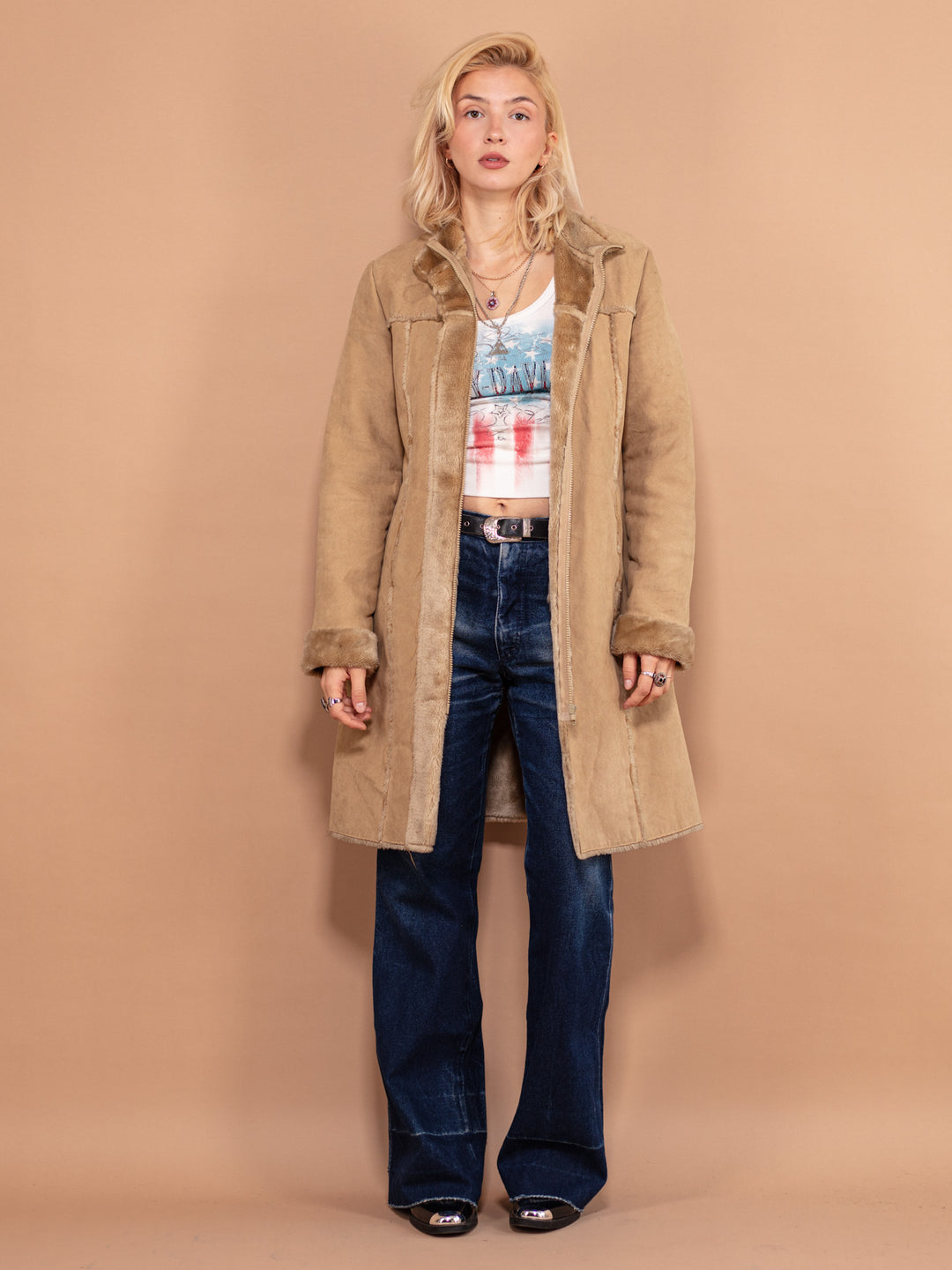 Vintage 90's Women Faux Sheepskin Coat in Beige - NorthernGrip