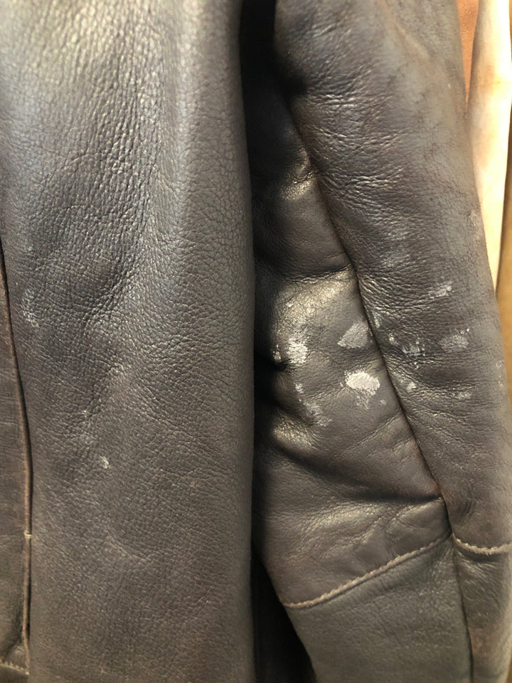 Vintage 90's Women Sheepskin Coat in Brown - NorthernGrip