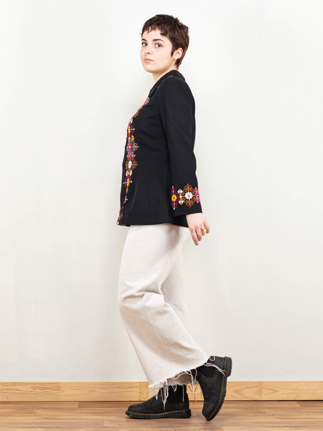 Vintage 70's Women Embroidered Blouse - NorthernGrip