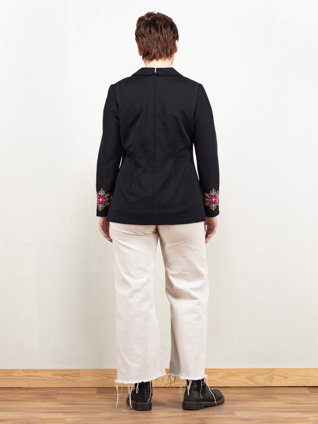 Vintage 70's Women Embroidered Blouse - NorthernGrip