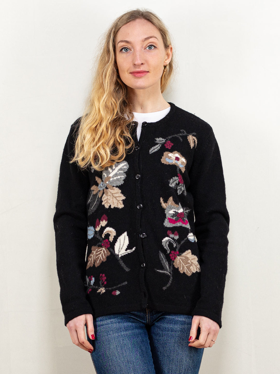 Vintage 80's Women Floral Wool Cardigan in Black - NorthernGrip