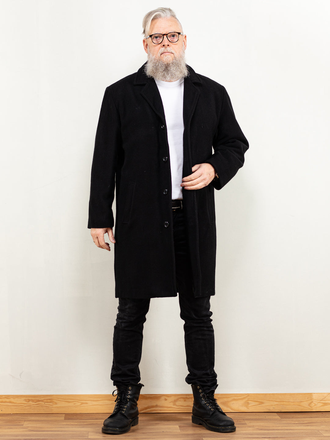 Vintage 90's Men Wool Blend Coat in Black - NorthernGrip