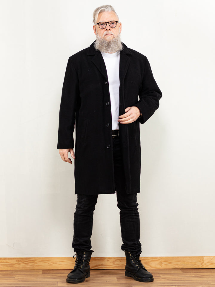 Vintage 90's Men Wool Blend Coat in Black - NorthernGrip