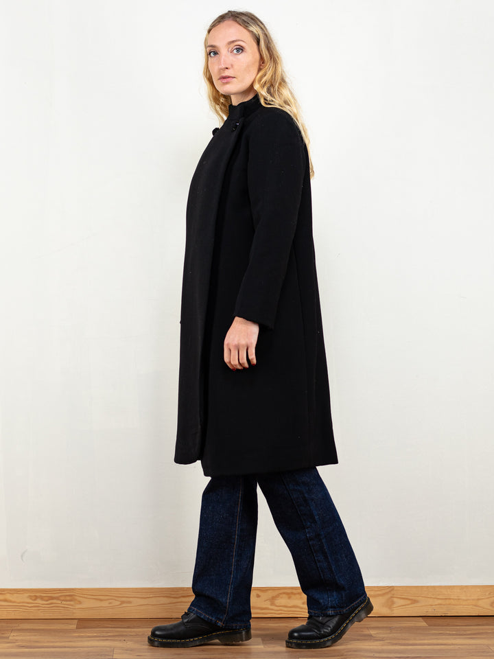 Vintage 60's Women Wool Blend Wrap Coat - NorthernGrip