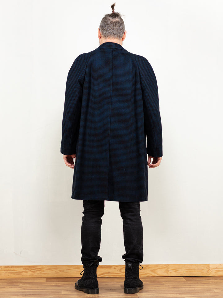 Vintage 80's Men Wool Coat in Dark Blue - NorthernGrip