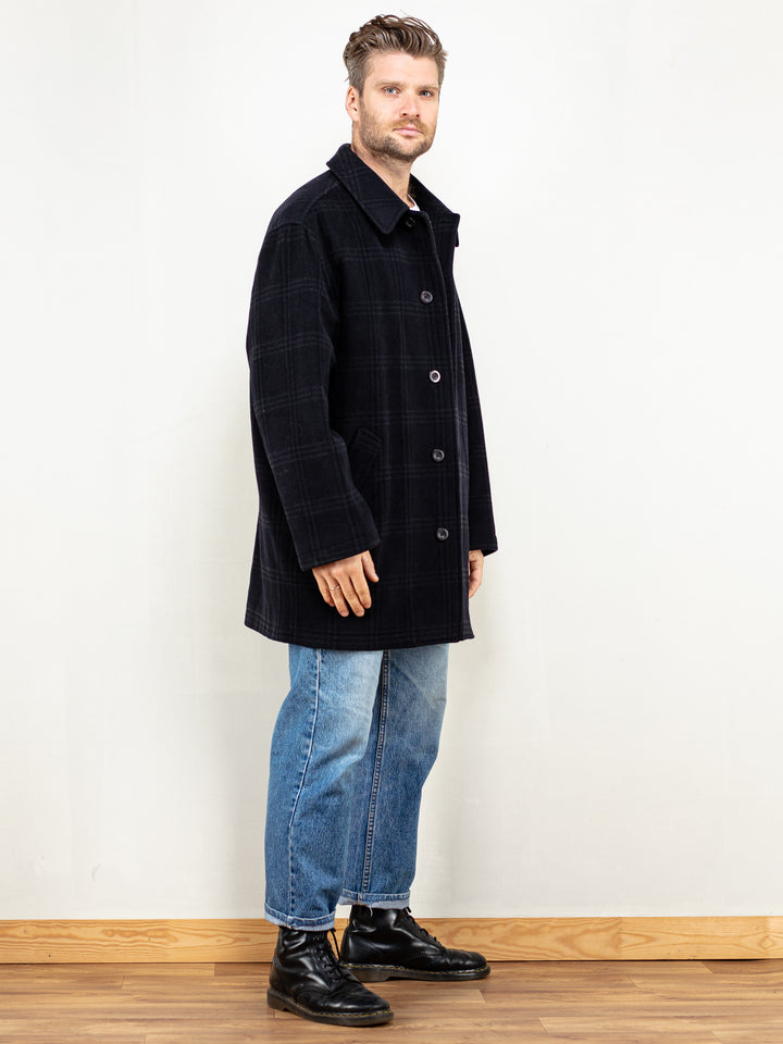 Vintage 70's Men Wool Blend Coat in Navy Blue - NorthernGrip