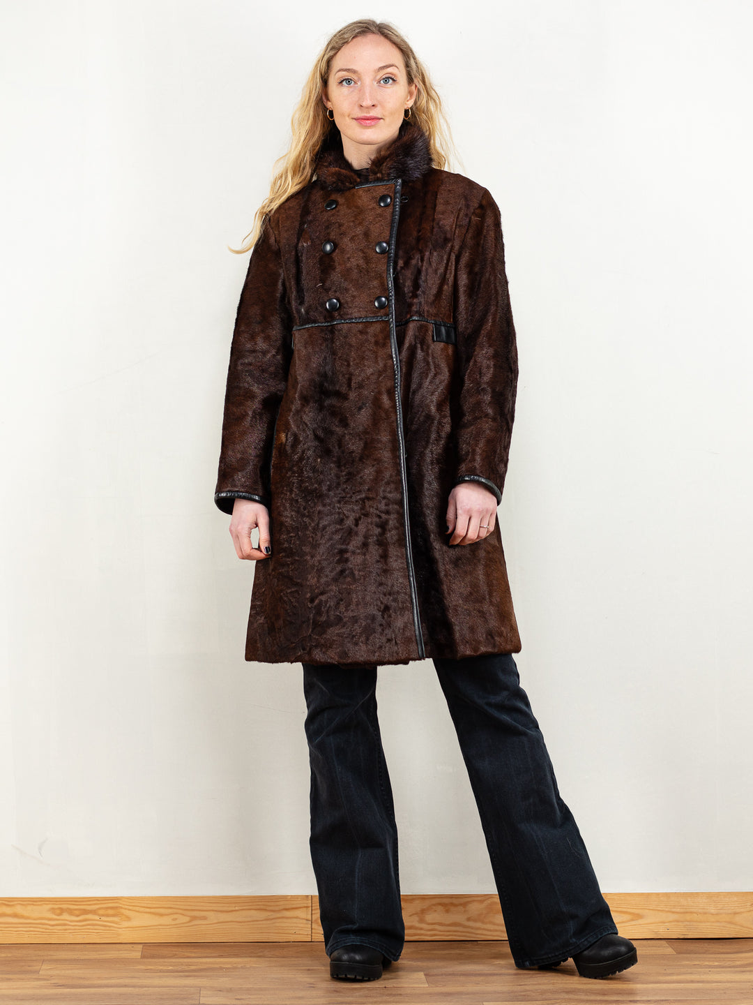 Vintage 60's Women Cows Fur Coat in Brown - NorthernGrip