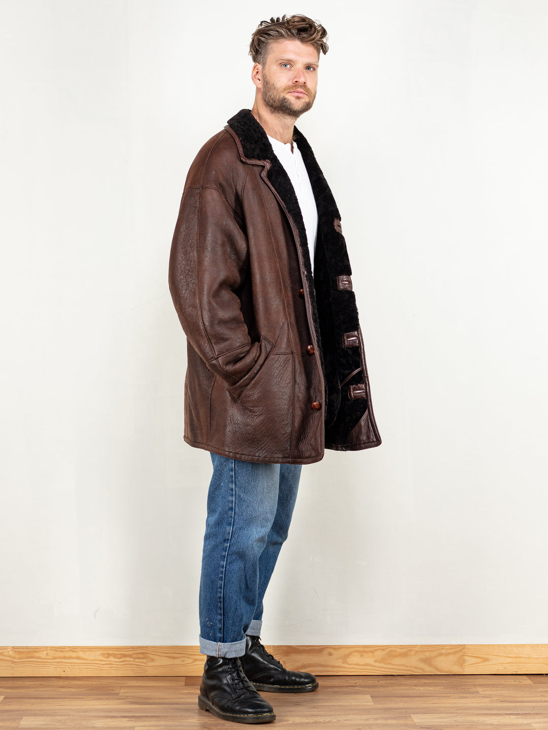 Vintage 80's Men Oversized Sheepskin Coat in Brown - NorthernGrip