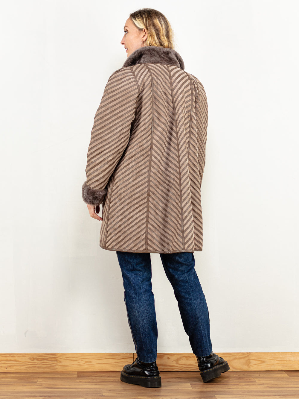 Vintage 80's Women Sheepskin Coat In Brown - NorthernGrip
