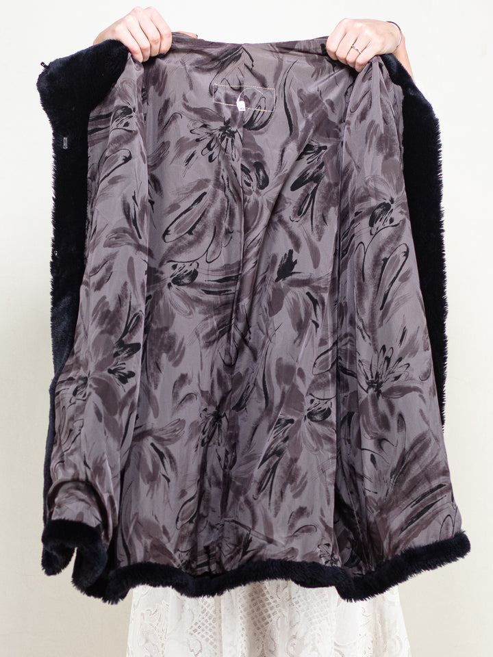 Vintage 90's Women Faux Fur Coat in Dark Blue - NorthernGrip