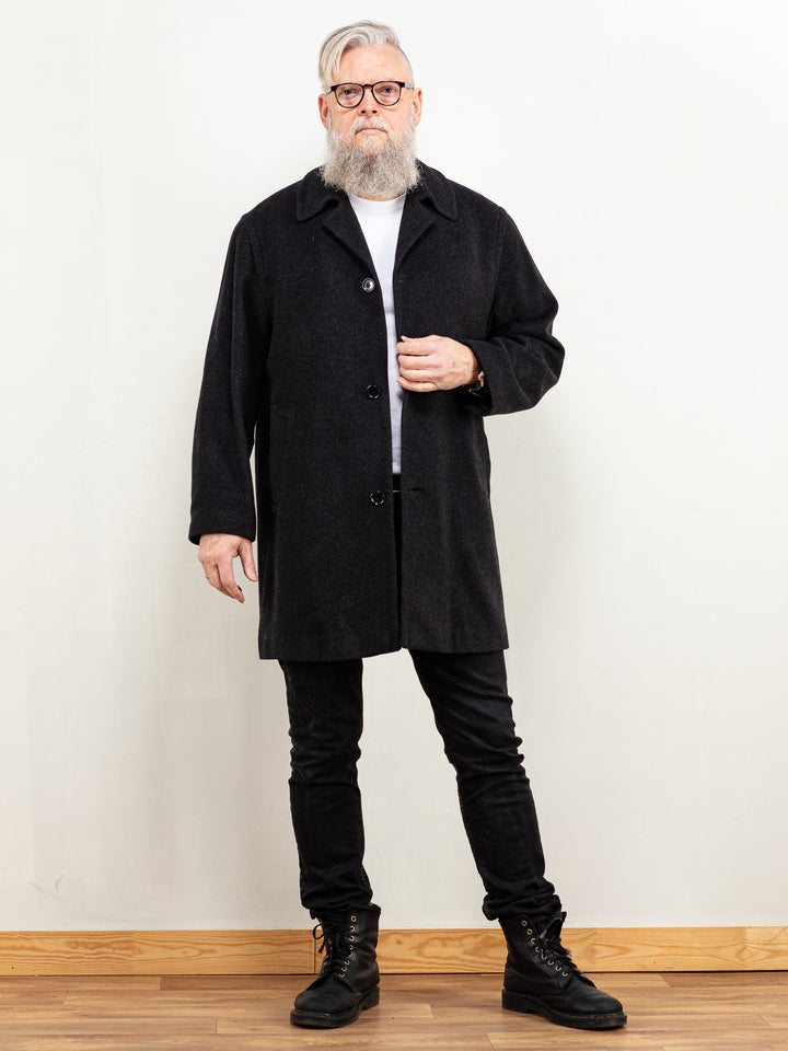 Vintage 80's Men Cashmere Wool Blend Coat in Dark Grey - NorthernGrip