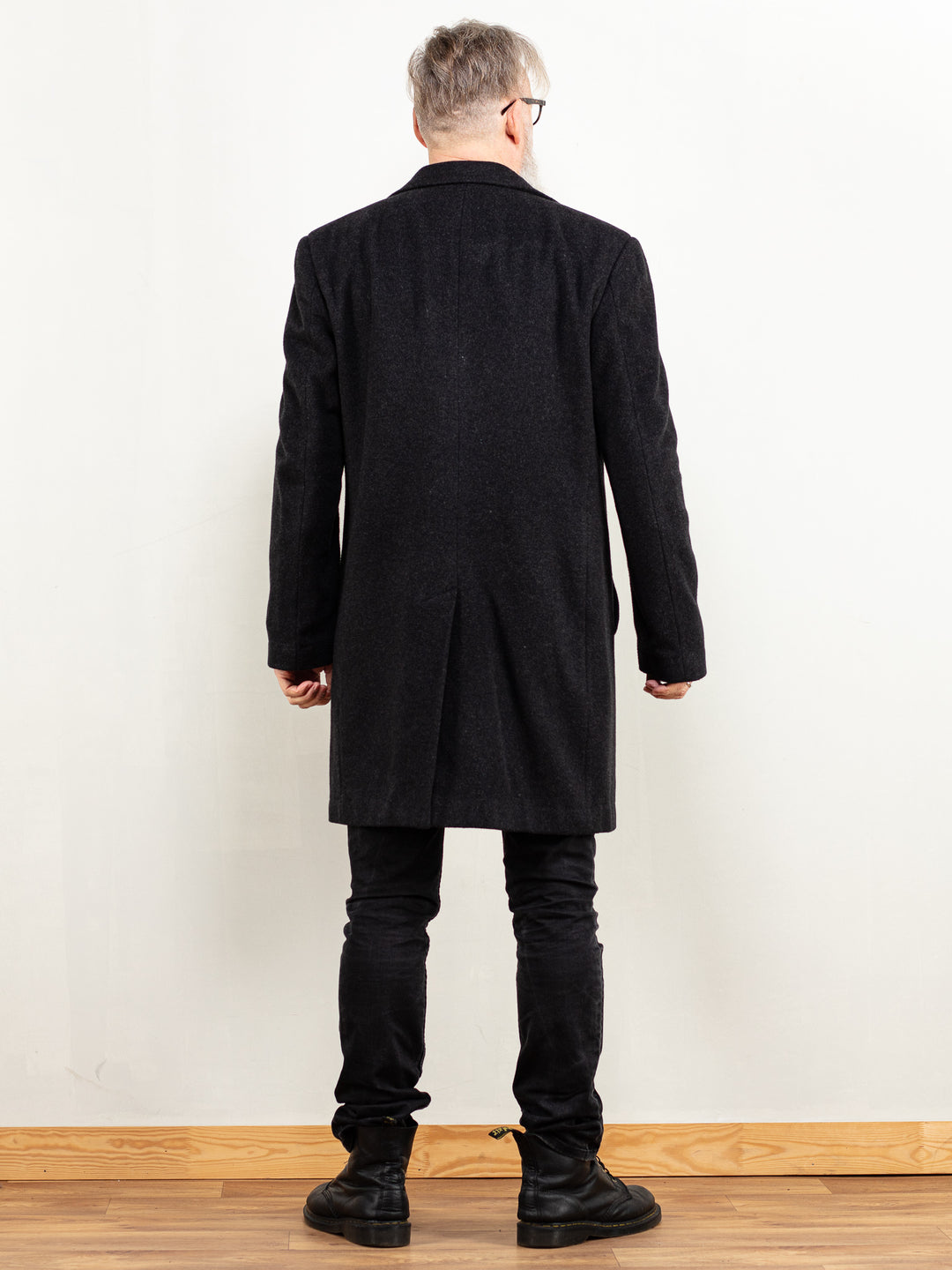 Vintage 90's Men Cashmere Wool Blend Coat in Grey - NorthernGrip