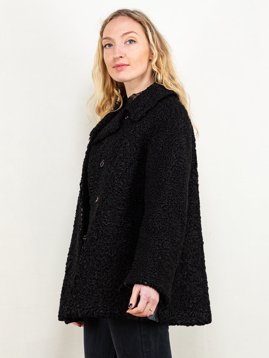 Vintage 70's Women Karakul Fur Short-Coat in Black - NorthernGrip