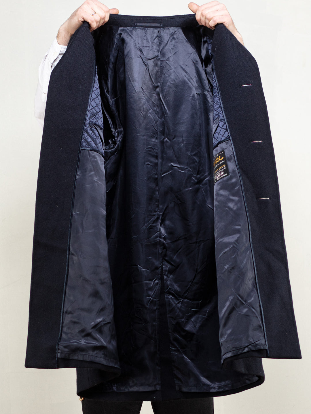 Vintage 80's Men Wool Coat in Navy Blue - NorthernGrip