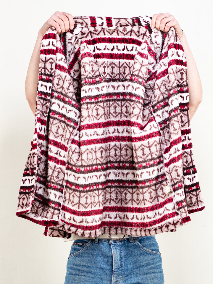Vintage 00's Women Patterned Fleece Jacket in Red - NorthernGrip