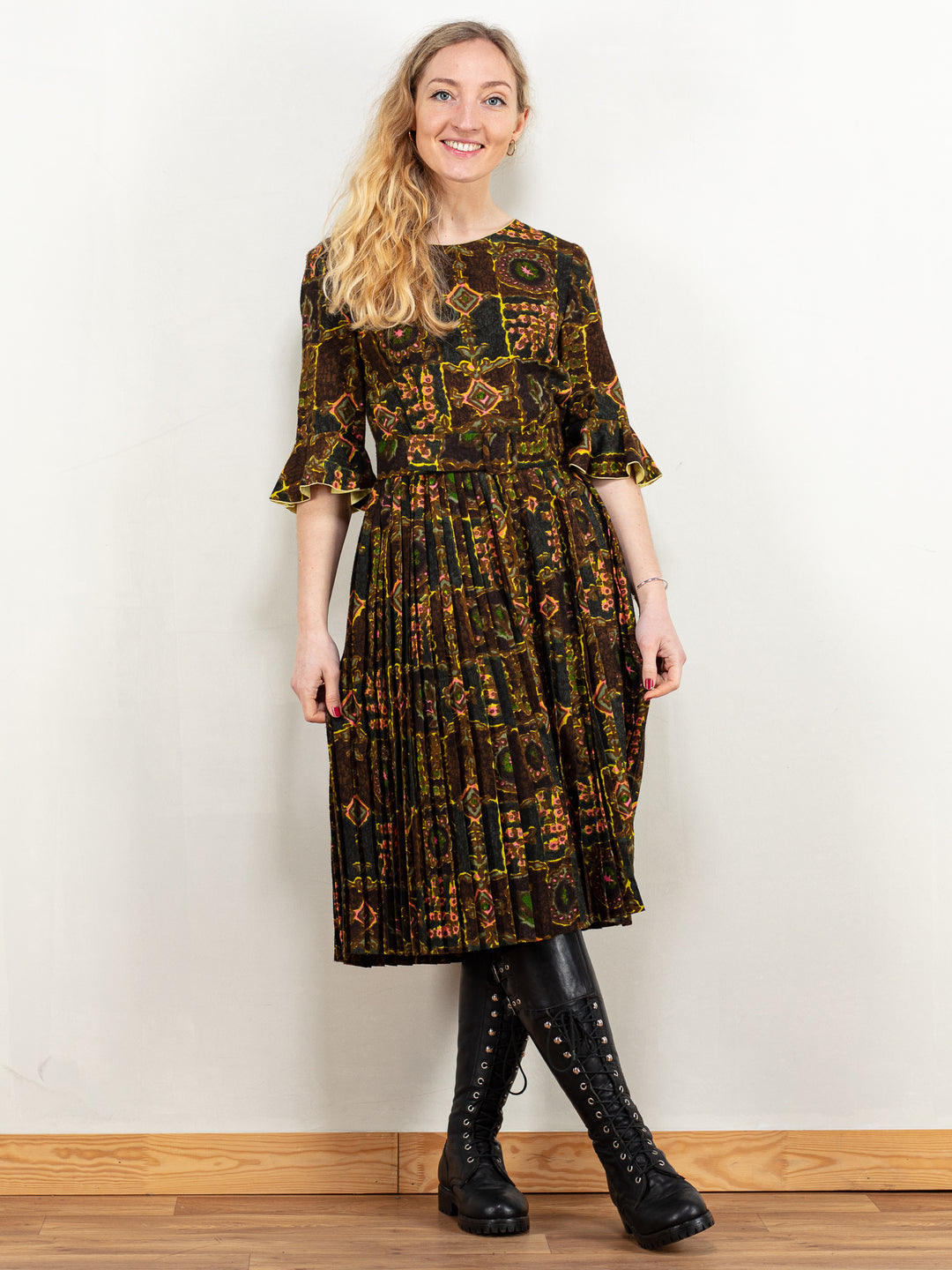 Vintage 50's Women Midi Patterned Dress in Brown and Green - NorthernGrip