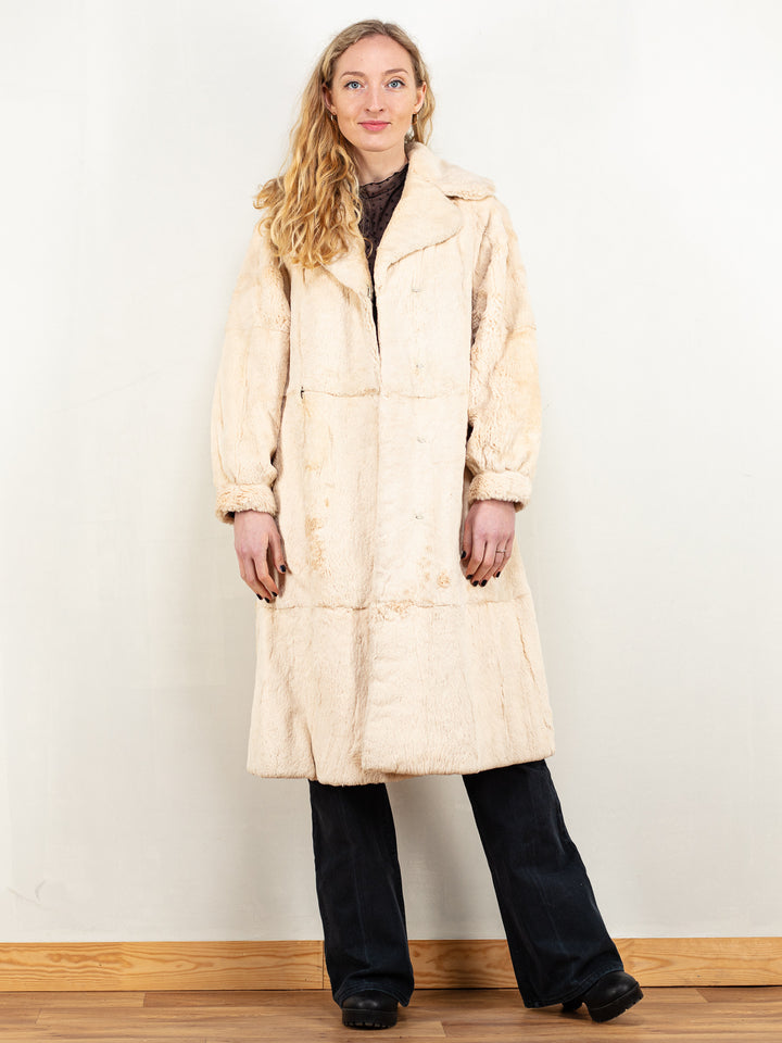 Vintage 70's Women Rabbit Fur Coat in Beige - NorthernGrip