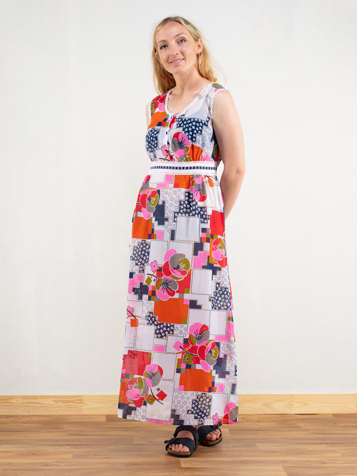 Vintage 70's Women Patterned Maxi Dress - NorthernGrip