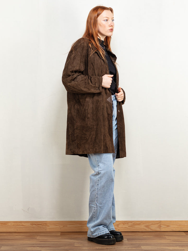 Vintage 90's Women Oversized Suede Coat in Brown - NorthernGrip