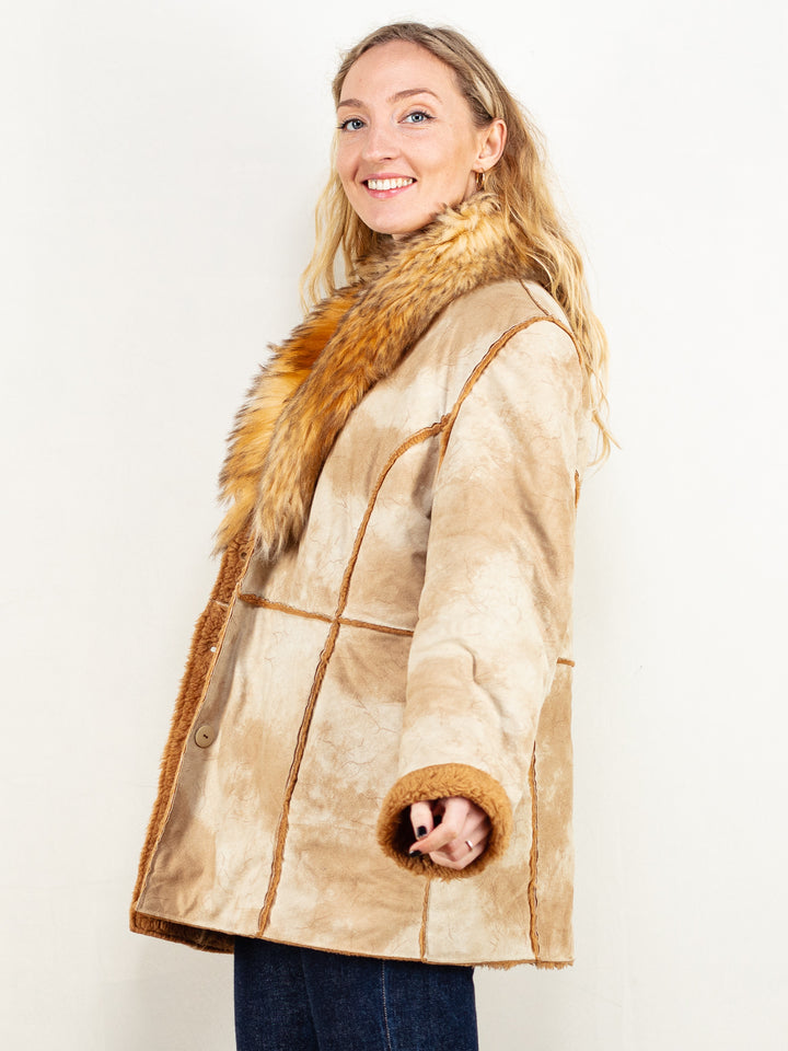 Vintage 90's Women Faux Suede Coat in Beige - NorthernGrip