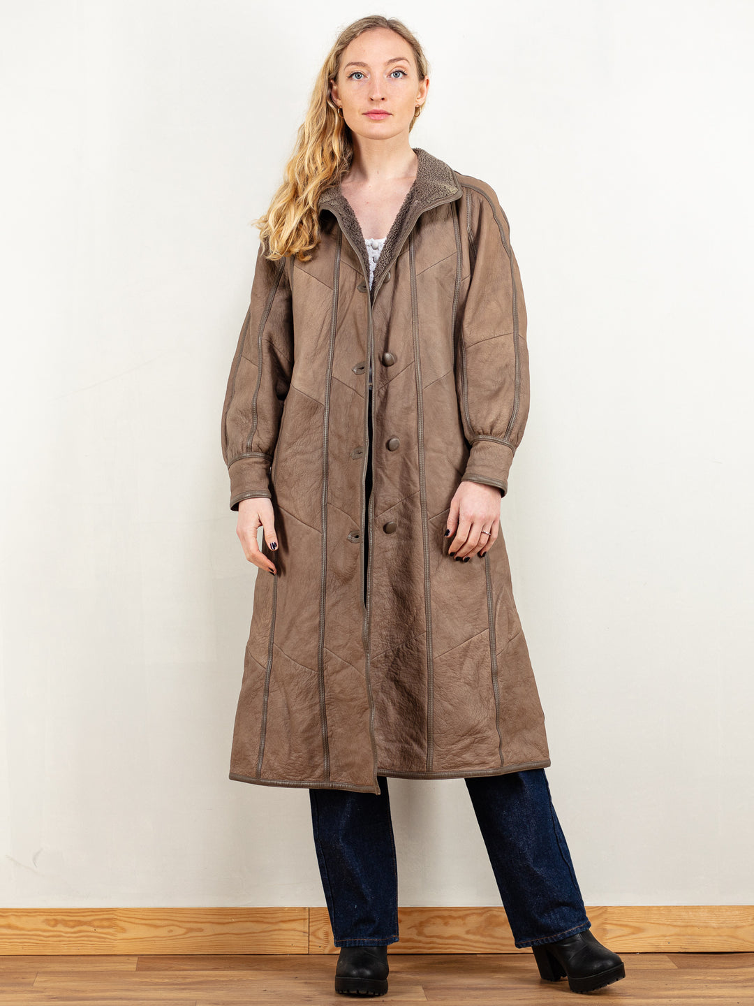 Vintage 80's Women Shearling Coat in Brown - NorthernGrip