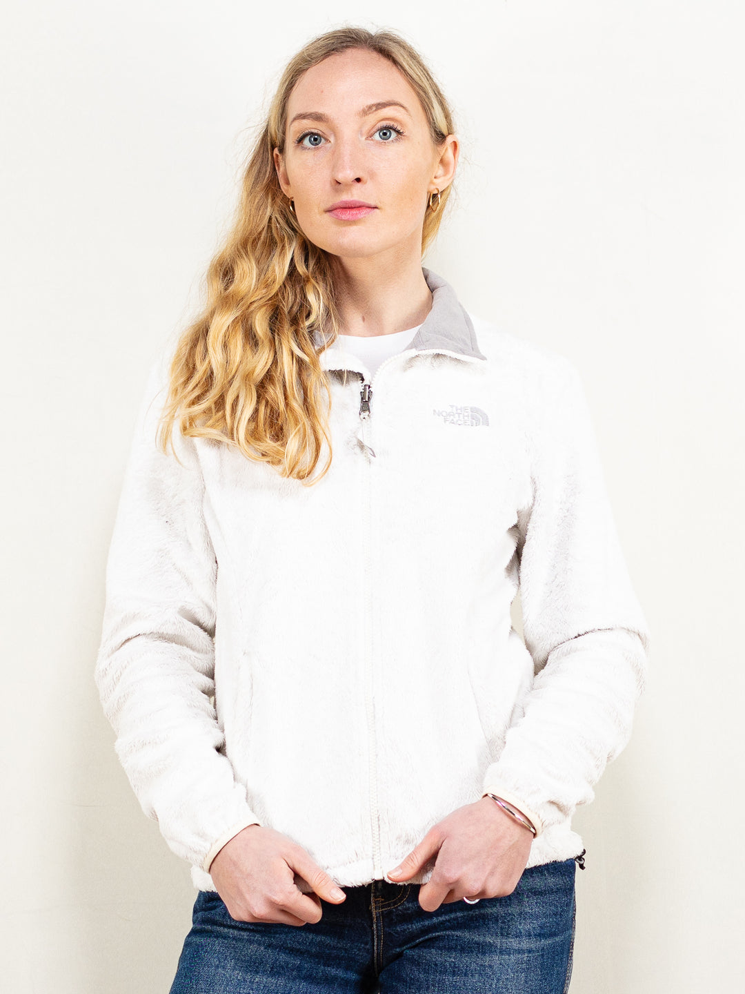 Vintage 90's Women The North Face Jacket in White - NorthernGrip