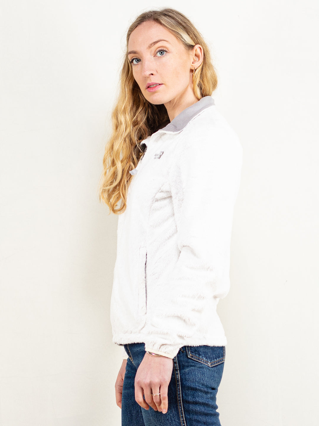 Vintage 90's Women The North Face Jacket in White - NorthernGrip