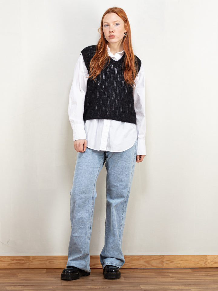 Vintage 90's Women Handmade Fine Knit Vest in Black - NorthernGrip
