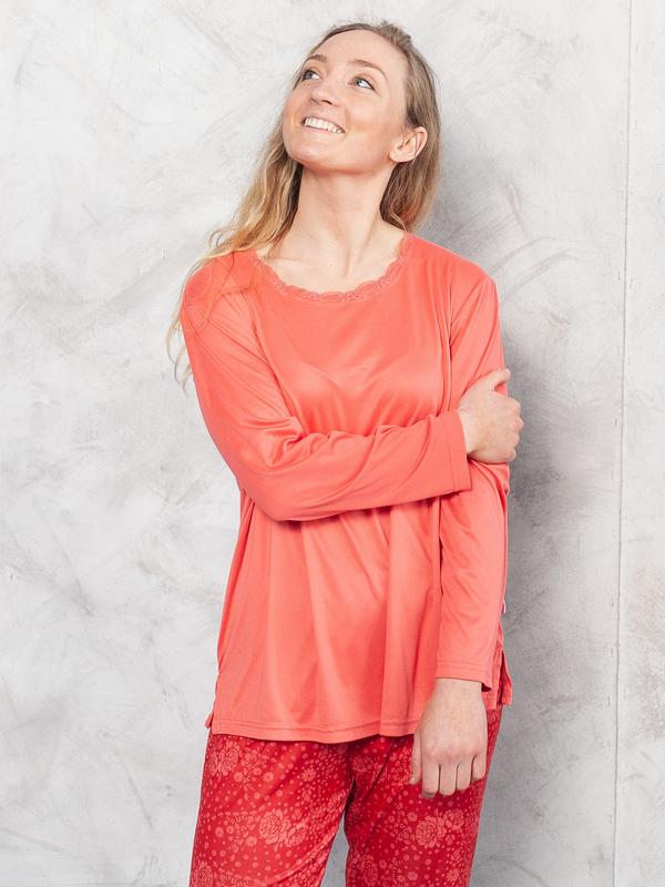 Vintage 90's Women Red Pajama Set - NorthernGrip